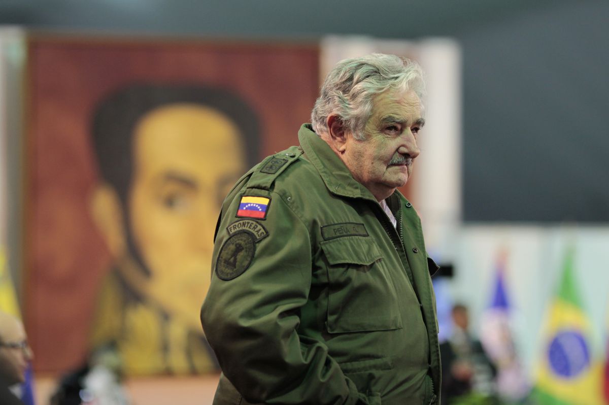 http://www.lajornadajalisco.com.mx/wp-content/uploads/2012/08/mujica.jpg